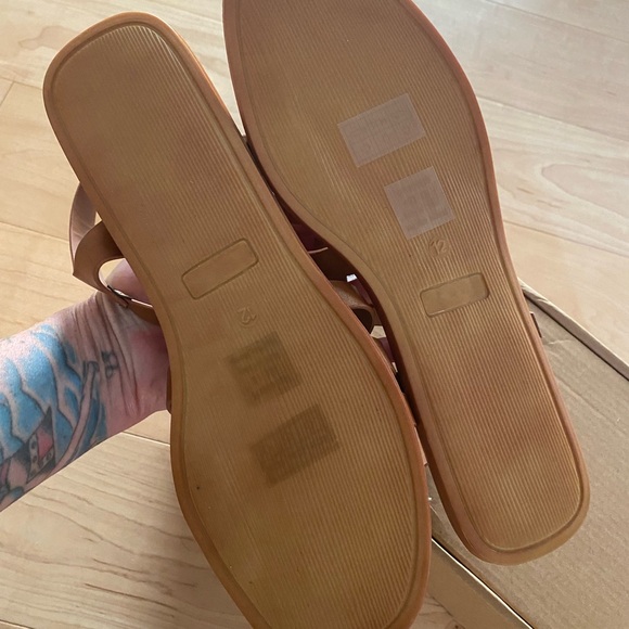 Journee collection BENICIA FISHERMAN SANDALS IN FAUX LEATHER size 12 - Picture 4 of 4